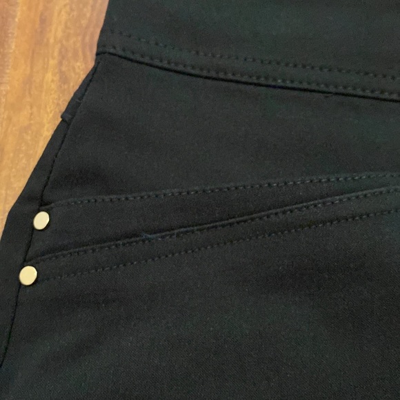 14 short black JM collection jeans curvy fit straight leg comfort waistband. - Picture 2 of 4